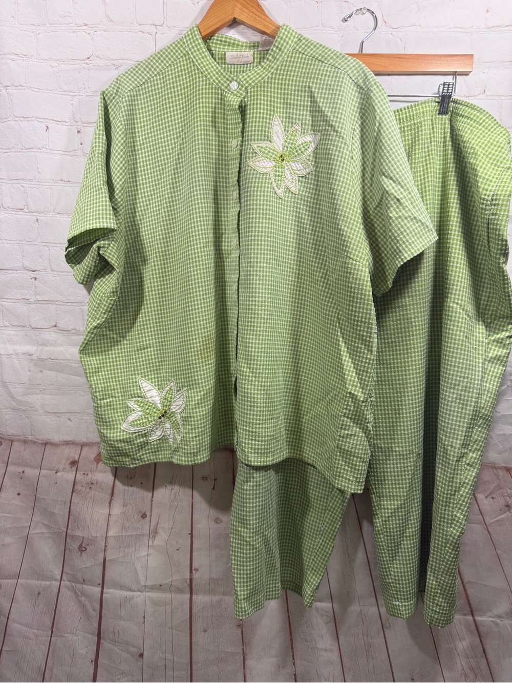 Studio Works Green Gingham Two-Piece Set Floral Embroidery Womens 2X/3X (READ)